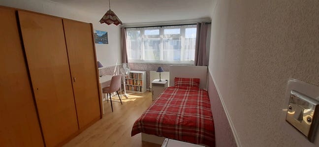 Massive Double Room (14m²) in quiet house Main Photo