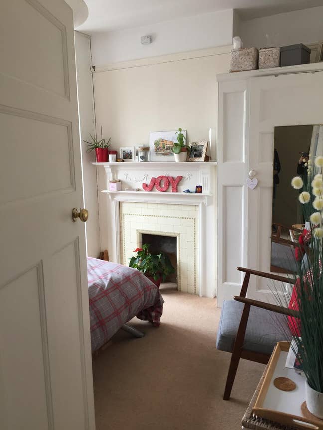Large lovely double room to rent - flexible move Main Photo