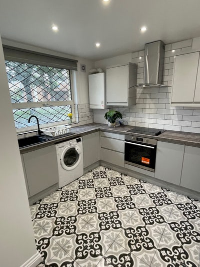 Lovely double room-E14 South Quay DLR-Aug 2026 Main Photo