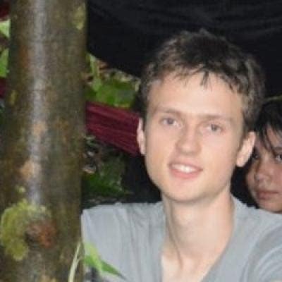 Hi, I'm looking for single or double room for... Main Photo