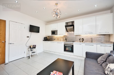 Gorgeous 1 Bed Near Canary Wharf - Bills &pound;250Fixed Main Photo