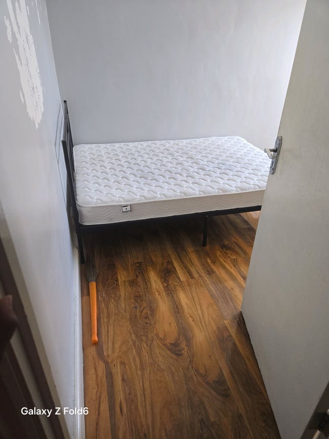 1 double room available  Main Photo