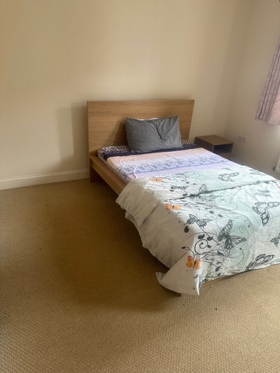 Ensuite Room Available for Couples Main Photo