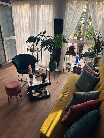 Spacious Double Room Available in Oval – 2 Minutes Main Photo