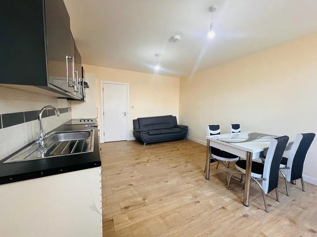 1 Bed Flat With Open Plan Kitchen, Wembley Central Main Photo