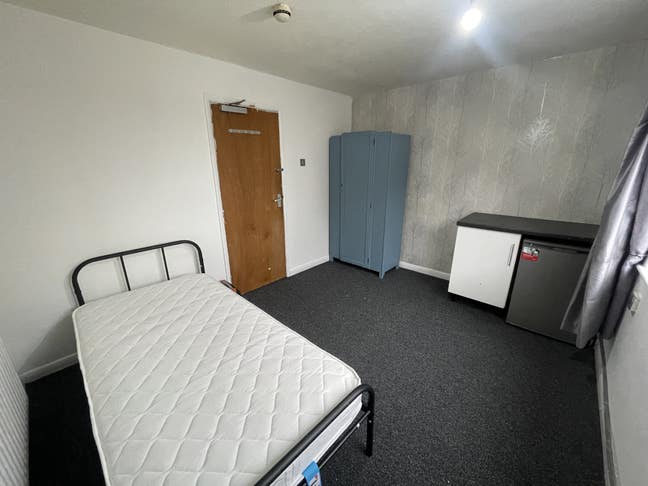 Large Single room, &pound;475 Main Photo