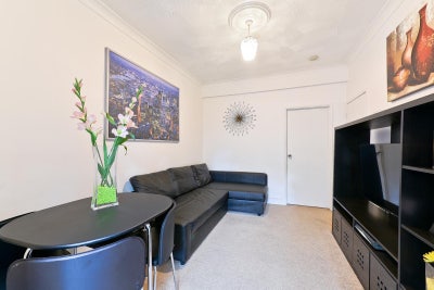 ****Brand New 1 bed Flat In ILFORD*** Main Photo