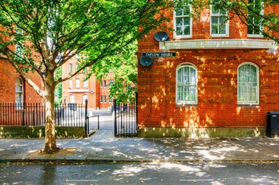 Stunning 3-Bedroom Property - E2 Main Photo