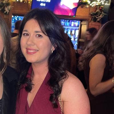 27 year old Female seeks a double room Main Photo