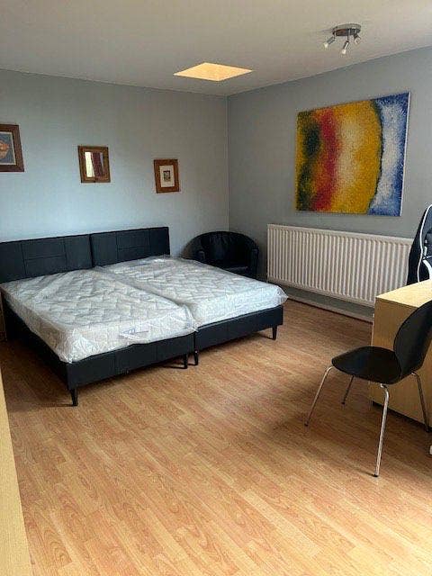 Spacious double rooms in 3 bed duplex Main Photo