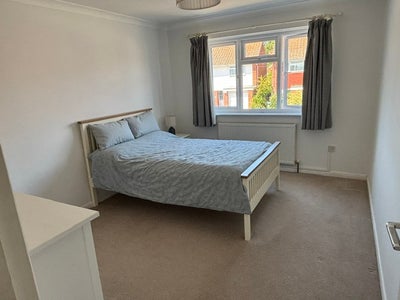 Double Room in Barnham  Main Photo