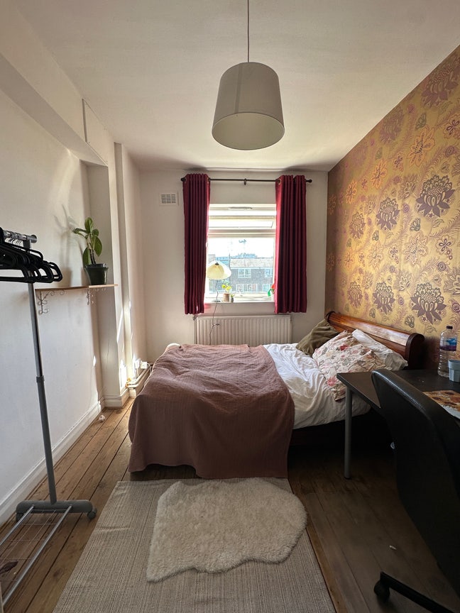 Bedroom in King’s Cross Flat  Main Photo