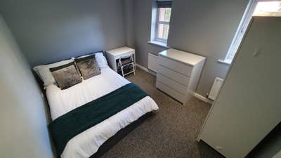 Double Room with Private Bathroom (Off Suite) Main Photo