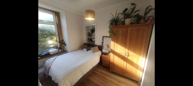 Double bedroom on Blackness Road Main Photo