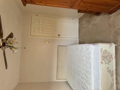 Double room in quite and clean house Main Photo