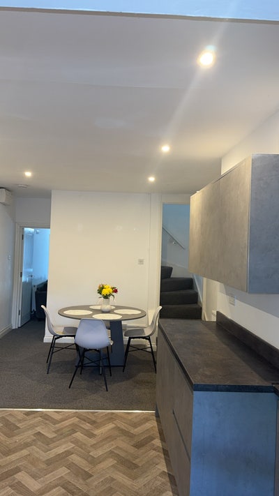 One bedroom en-suite for rent  Main Photo