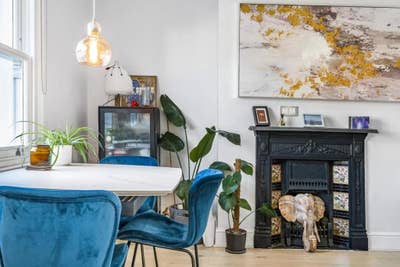 Stylish, Fully Renovated 2-Bedroom Flat in Prime F Main Photo