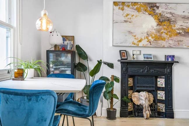 Stylish, Fully Renovated 2-Bedroom Flat in Prime F Main Photo