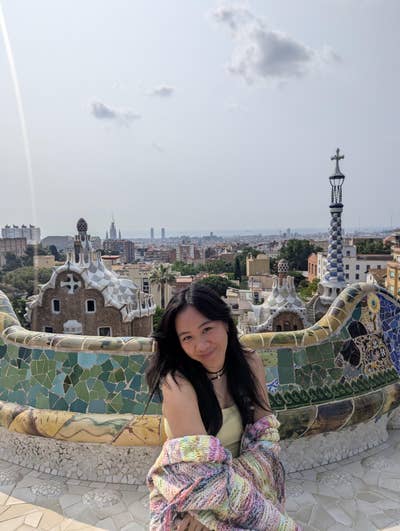 Hello! 32f // room or buddy up? :) Main Photo