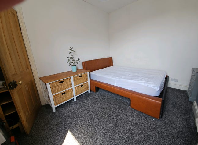 Chorlton double room in house with 2 others Main Photo