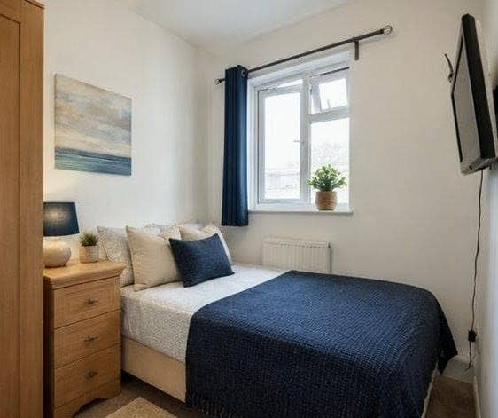 Charming DBL NOW, Balcony, 4 bed flat Main Photo