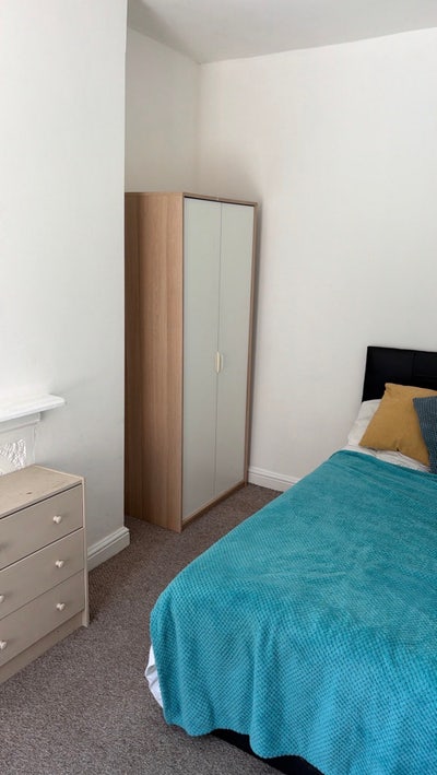 Fully furnished large double - all bills included  Main Photo
