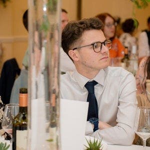 Looking for a room Main Photo