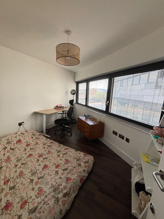 Greenwich Sublet: Double Room W/ Private Bathroom  Main Photo