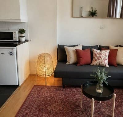 Stylish 1 bed Apartment in Holland Park Main Photo