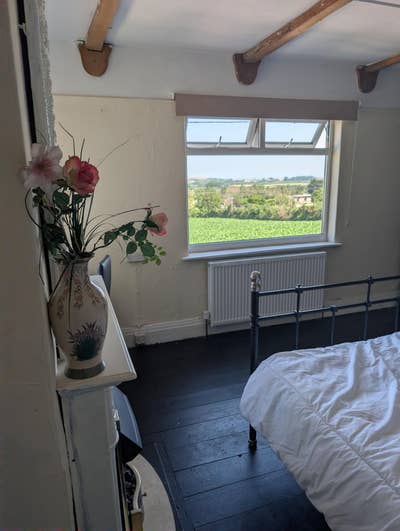 Room available Main Photo