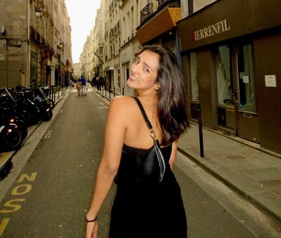 Hey,  I am moving to London from Toronto at... Main Photo