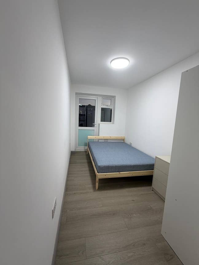 Studio  Flat  in  Berkshire, Slough  SL1  Main Photo