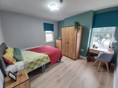 CR7 Double Ensuite All Inclusive wifi Cleaner Main Photo