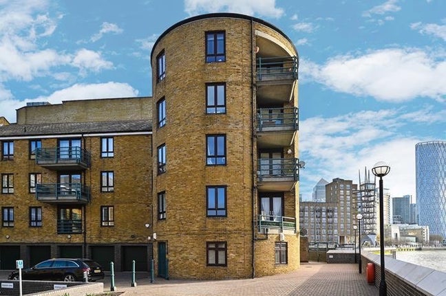 Unique apartment. Easy reach to Canary Wharf Main Photo