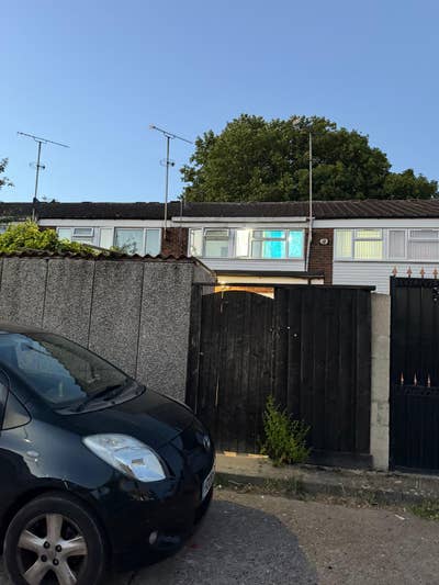 Ensuite Room to Rent - Spackmans Way, Slough SL1  Main Photo