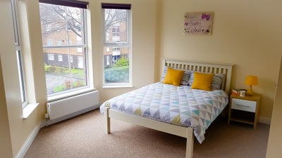 Very Large Bright Ensuite Room  Main Photo
