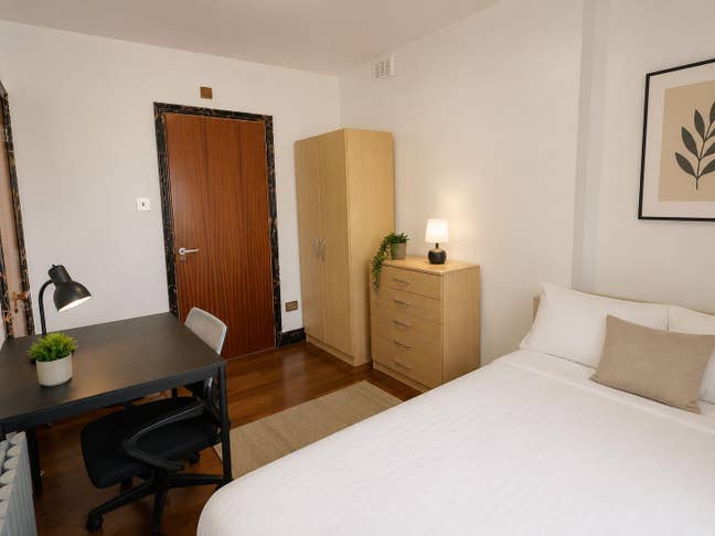 ⭐ Spacious Modern Living Ensuite Couples Welcome ⭐ Main Photo