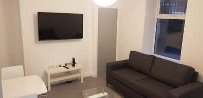 Rooms available in  flat  close to city centre  Main Photo