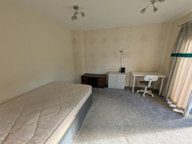 &pound;495 Pcm | All Bills Included 🏡 Main Photo