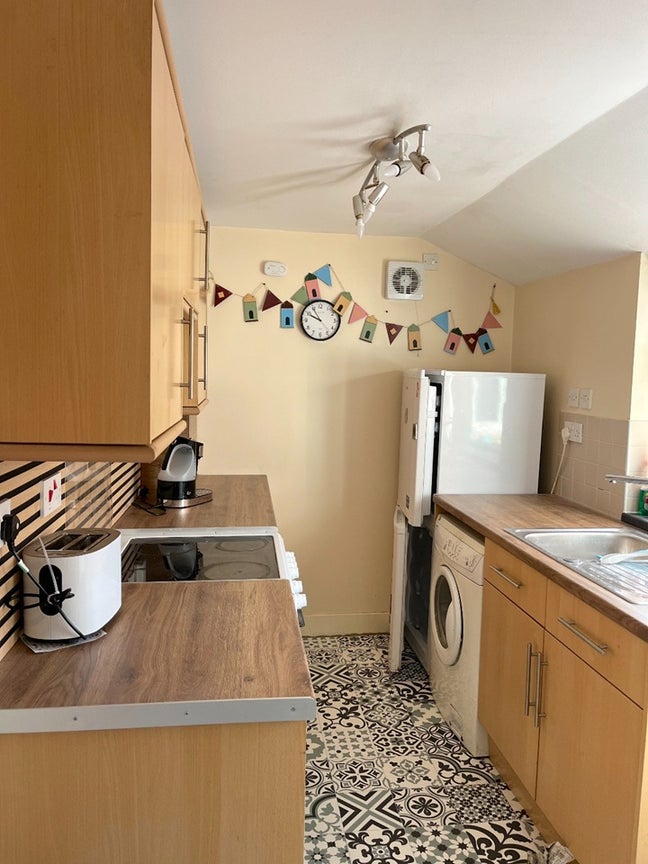 Room in a Shared House, Commercial Road, NG31 Main Photo
