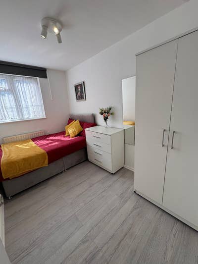 🏙️ Brand New Room | DLR Nearby |18 Aug - Bills In Main Photo