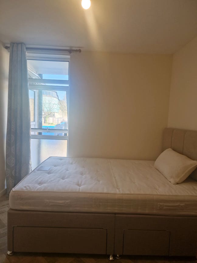 Double room available in city centre Main Photo