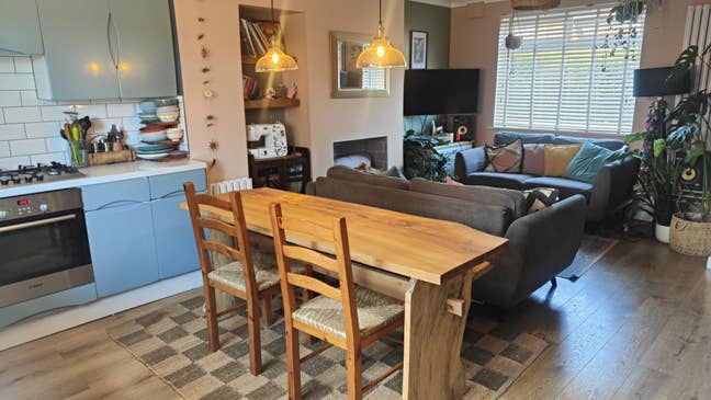 3 bed home for long-term rent in Knowle Main Photo