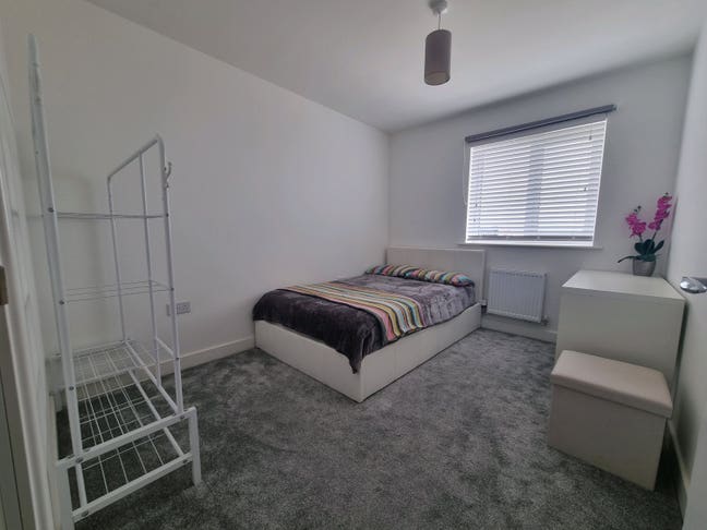 Double room in 2 bed flat - Westwood Margate Main Photo