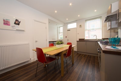 5-bed Professional house share-50Estcourt Avenue Main Photo