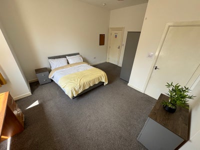 1 Single & 1 Double En-Suite Room in Central Dover Main Photo