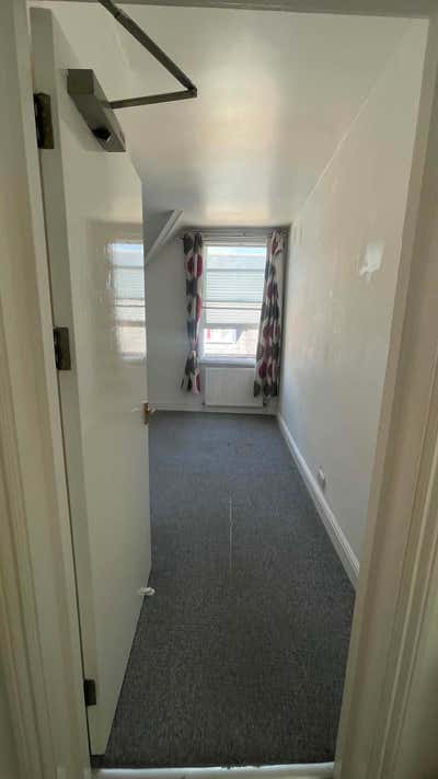 Female Only Double Room to Rent  Main Photo