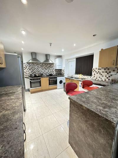 Large Double Bedrooms available in Selly Oak Main Photo