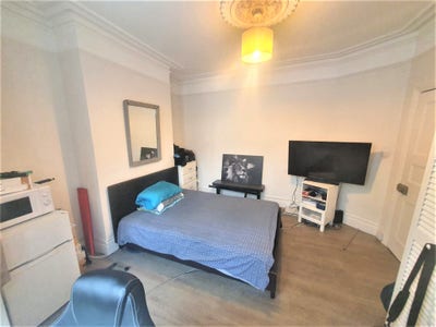 Downstairs front Double, Cavendish Road, Collie Main Photo