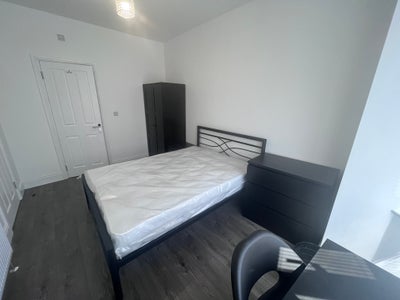 Modern Double Ensuite Harborne 1St Sept  Main Photo